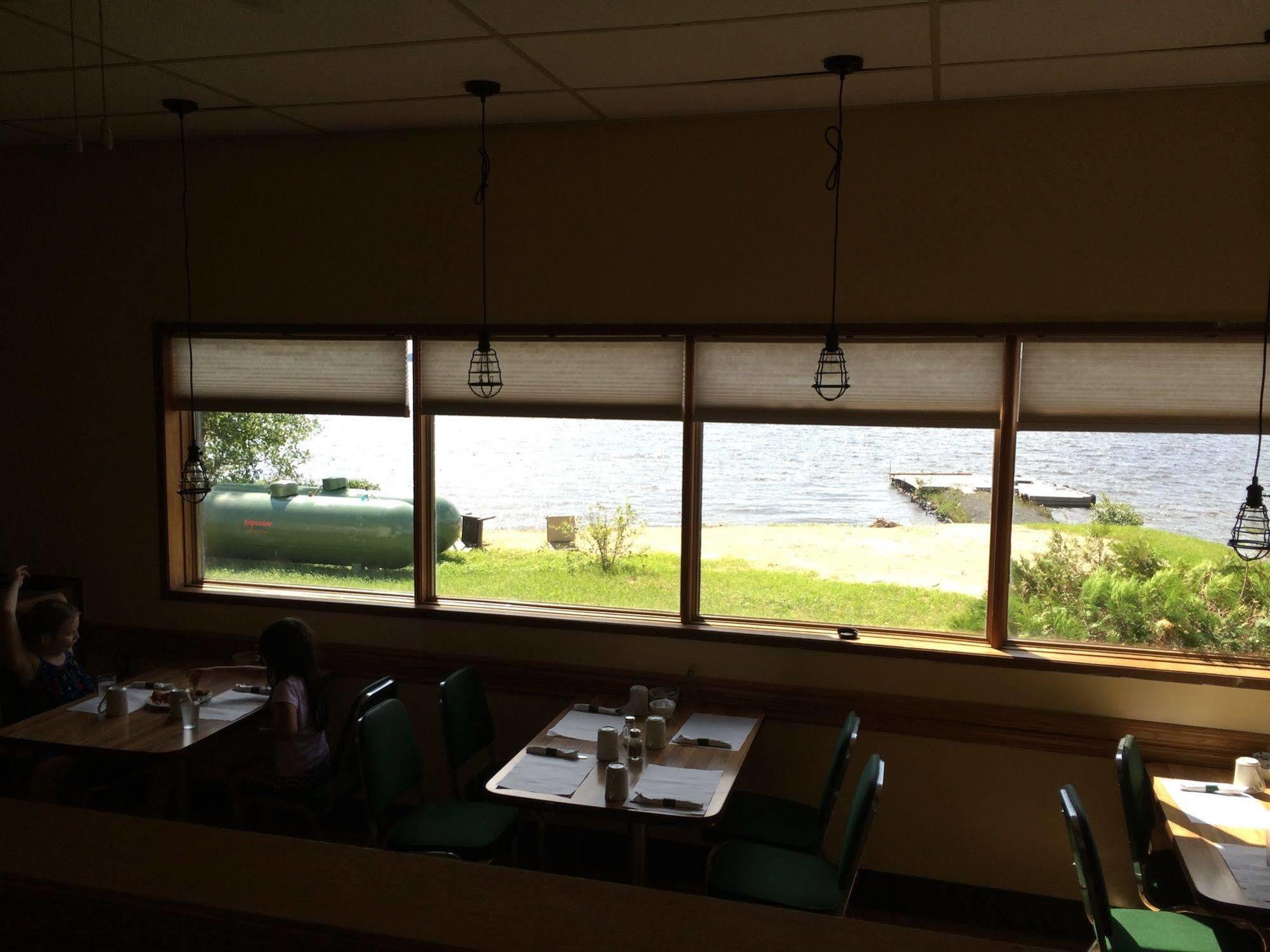 Pickle Lake Hotel מראה חיצוני תמונה